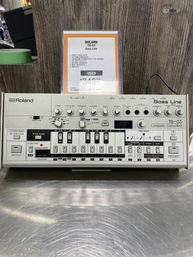 Roland Bass Line | Long & McQuade